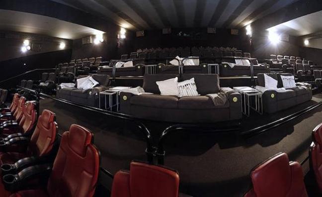 Para Cojines De Valencia Sofás Butacas Cine Un Ver Por Cambiará Y DWEI2H9
